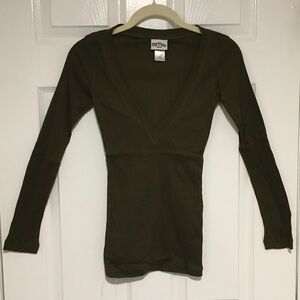 Outlaw Olive V-Neck Long Sleeve Ribbed Top, Size L New 100% Cotton